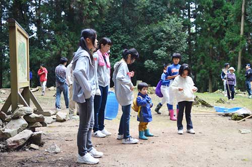 安芸高田市地域事業振興団　第6回郡山城史跡めぐりと清掃ボランティア